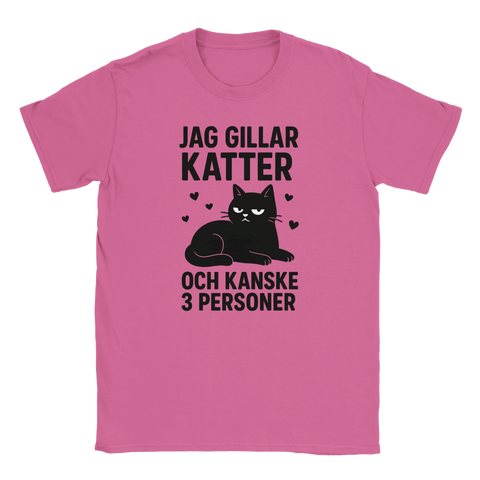 Rosa t-shirt med texten "Jag gillar katter och kanske 3 personer" och en kattillustration