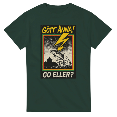 Grön t-shirt med makrillmotiv, text och rasta-färger.