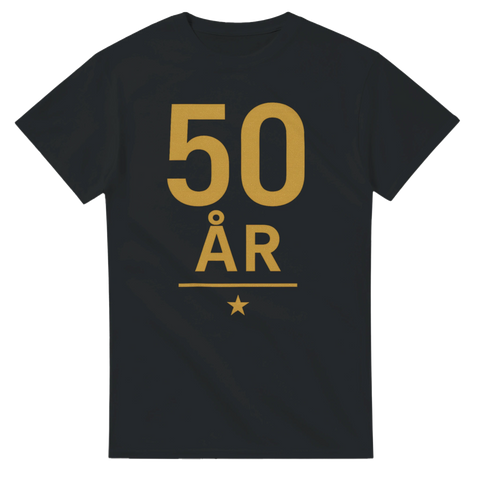 Svart t-shirt med guldig text "50 ÅR" och dekorativ stjärna, perfekt som födelsedagspresent eller jubileumströja för 50-åring
