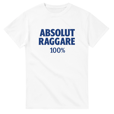 Vit t-shirt med blå texten "Absolut Raggare 100%", perfekt för raggare som gillar humor och klassisk raggarkultur