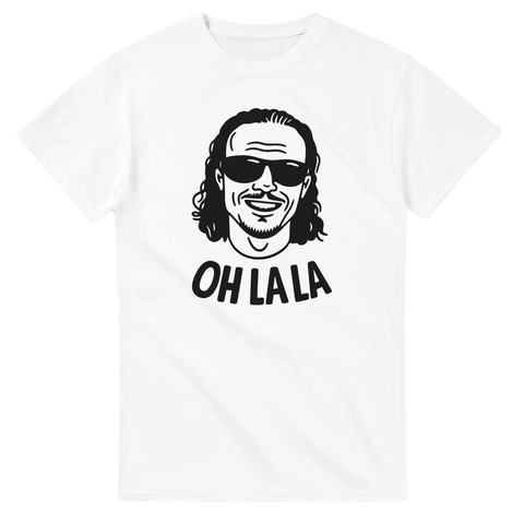 Vit t-shirt med illustration av Amin Boudri och texten Oh Lala i GAIS-humorstil