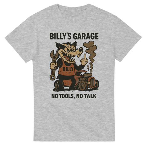 Grå t-shirt med illustration av Billy Badger som håller en skiftnyckel bredvid en bilmotor, med texten "Billy’s Garage – No Tools, No Talk", perfekt för raggare och bilmekare.