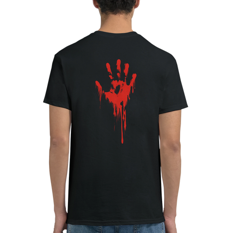 Svart t-shirt med stort rött blodigt handavtryck på ryggen – perfekt för halloween och skräcktema.
