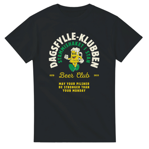 Svart t-shirt med färgglatt tryck “Dagsfylleklubben Beer Club – May your pilsner be stronger than your Monday”.