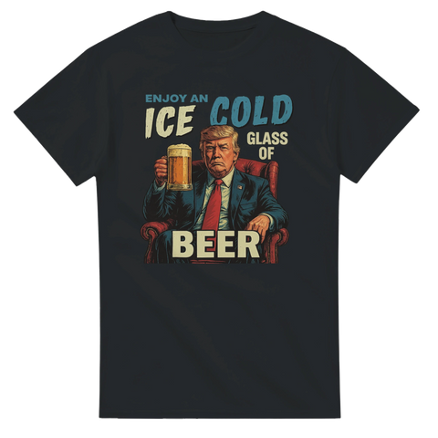 Svart t-shirt med retroillustration av man som håller en iskall öl och texten ”Enjoy an Ice Cold Glass of Beer”.