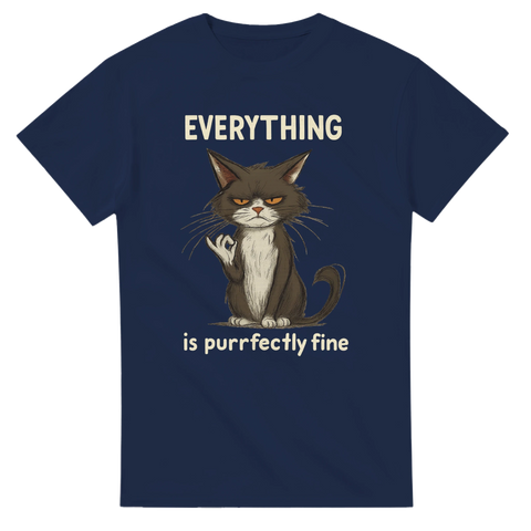 Marinblå t-shirt med sur katt och texten “Everything is purrfectly fine”