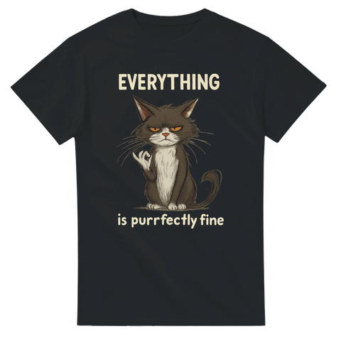 Svart t-shirt med en butter katt som visar "OK-tecken" och texten “Everything is purrfectly fine” – en humoristisk design med sarkastisk ton.