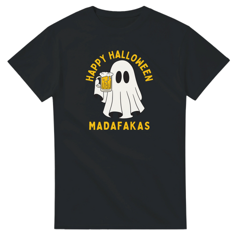 Svart t-shirt med vitt spöke som håller en öl och gul text “Happy Halloween Madafakas” – rolig halloween-tröja med partykänsla.