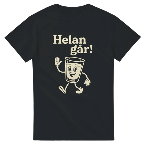 Svart t-shirt med tecknat snapsglas som går och texten ”Helan går!”.