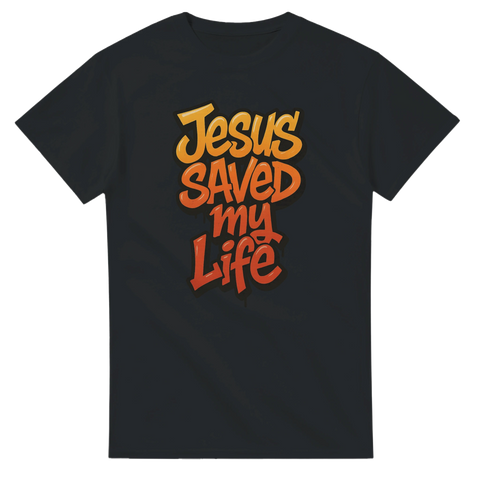 Svart t-shirt med färgstark text Jesus saved my life i orange och rött
