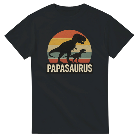 Svart t-shirt med retrodesign av dinosauriepappa och barn, texten ”Papasaurus”