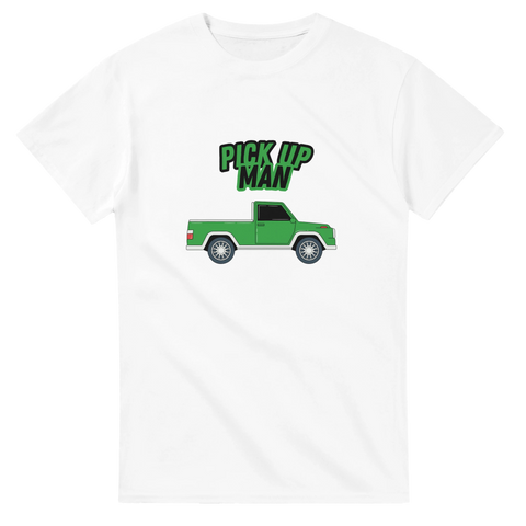 T-shirt med texten Pick Up Man och en grön pickuptruck, perfekt för countryfans och bilälskare
