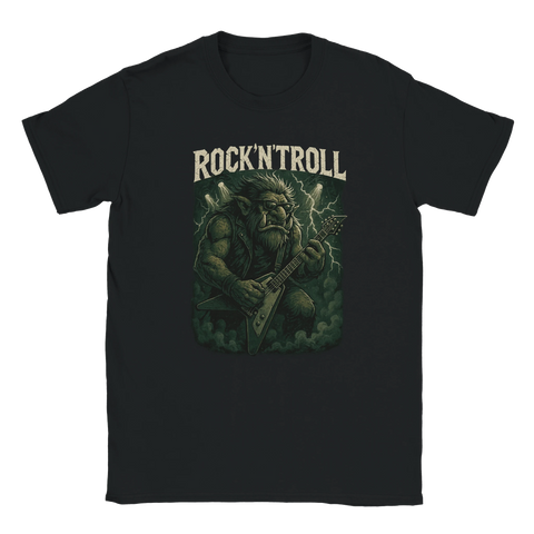 Svart t-shirt med illustration av ett troll som spelar elgitarr och texten "Rock'n'Troll", perfekt för rockälskare och fans av nordisk mytologi