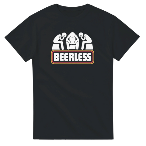 Svart t-shirt med grafiskt motiv av tre gestalter som hänger med texten “Beerless”.