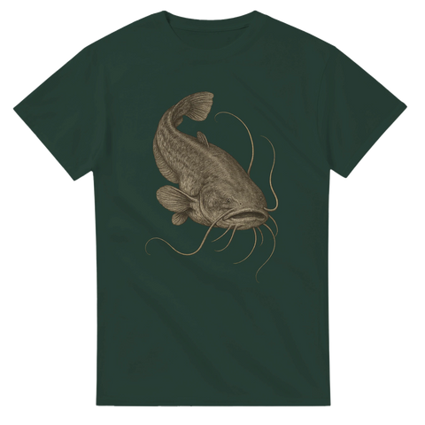 Mörkgrön t-shirt med realistisk illustration av en europeisk mal med långa skäggtömmar.