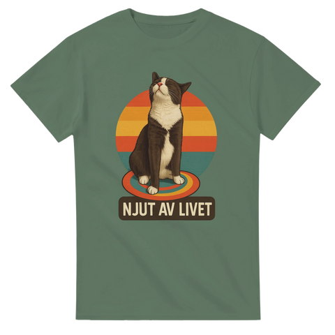 Inspirerande t-shirt med kattmotiv och positivt budskap