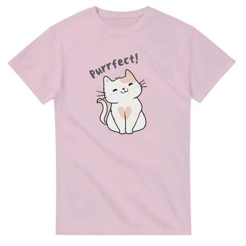 Rosa t-shirt med söt tecknad katt och texten “Purrfect!”