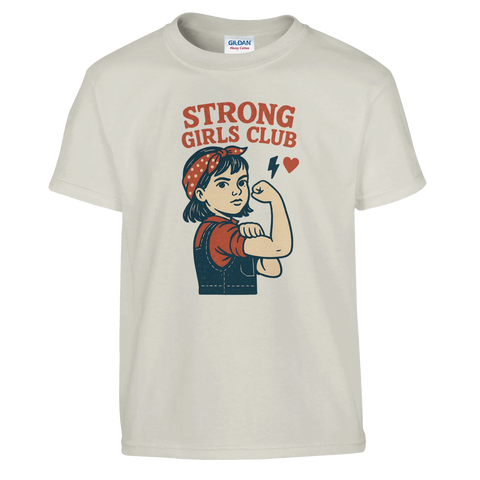 T-shirt för barn med texten "Strong Girls Club" och en tecknad tjej som visar musklerna