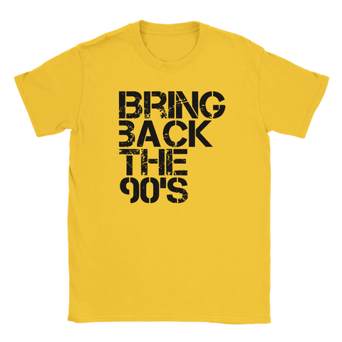 Gul t-shirt med svart texten "Bring Back the 90’s" i vintage-typsnitt