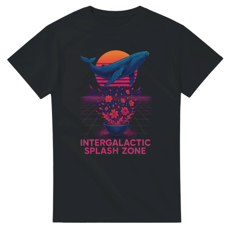 T-shirt med rymdval, synthwave-solnedgång och texten "Intergalactic Splash Zone"