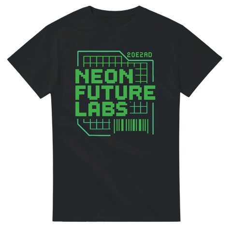 Svart t-shirt med grön futuristisk text NEON FUTURE LABS 2023AD i retrotech-stil