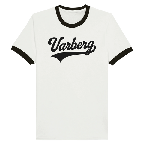 Ringer t-shirt med svart text "Varberg" i retrostil på vit bakgrund