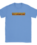 Ljusblå t-shirt med illustrerad hamburgartext i lekfull street food-stil