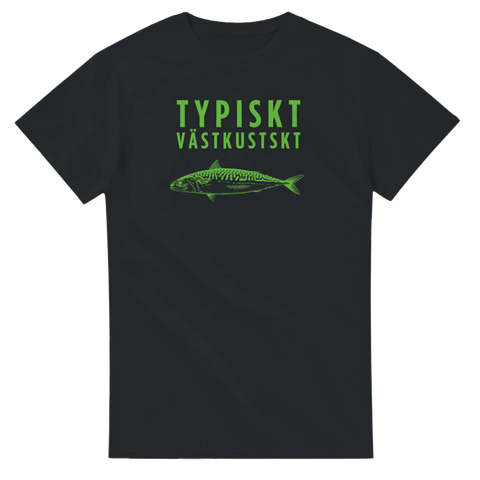 Svart t-shirt med grönt tryck av en makrill och texten Typiskt Västkustskt