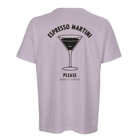 Svartvitt tryck av ett martini-glas på ryggen av en lila t-shirt