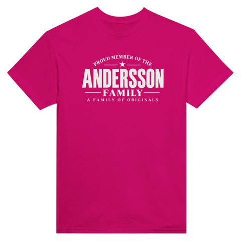 Ceriserosa t-shirt med texten Andersson – A Family of Originals