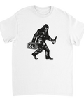 Minimalistisk Bigfoot-silhuett med ölmotiv – t-shirt med humor