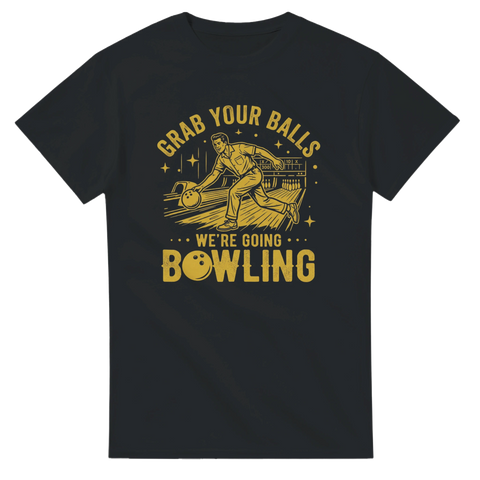 Retroillustration av bowlare i aktion med texten Grab Your Balls – vintage t-shirt