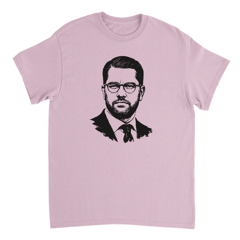Stilren design med tryck av Jimmie Åkesson på en rosa t-shirt