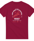 Vinröd t-shirt med grafiskt motiv av en räksmörgås och jackpot-symboler