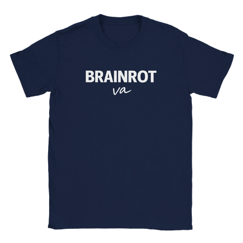 Marinblå t-shirt med vit textdesign och självironiskt budskap