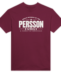 Vinröd t-shirt med texten Persson – A Family of Originals
