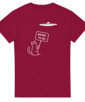 Satirisk design med rymdskepp och katt – t-shirt för sci-fi entusiaster