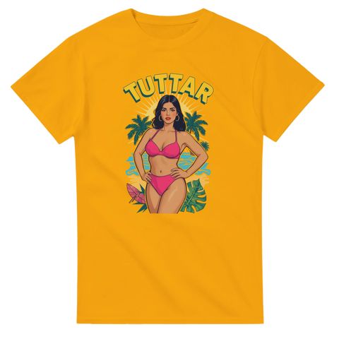 Gul t-shirt med färgstarkt retromotiv av kvinna i rosa bikini