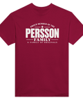 Vinröd t-shirt med texten Persson – A Family of Originals