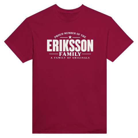 Vinröd t-shirt med texten Eriksson – A Family of Originals