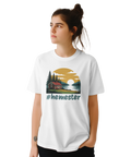 Svensk sommaridyll med hashtag Hemester på en klassisk vit t-shirt