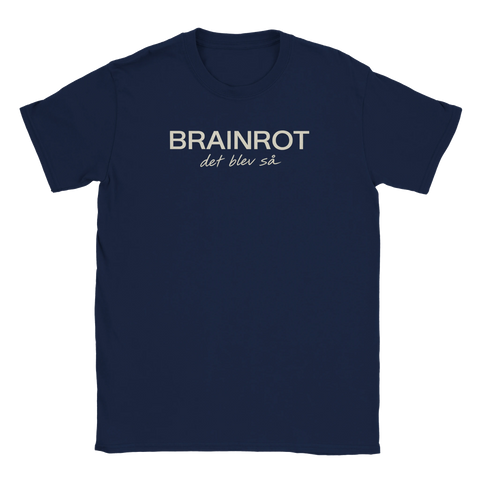 Marinblå t-shirt med ett modernt statement-tryck om digital överbelastning