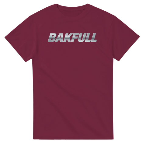 Racing-inspirerat tryck med texten Bakfull på vinröd t-shirt