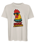 Ljusbeige ekologisk t-shirt med humoristiskt motiv av en självsäker tupp