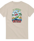 Beige t-shirt med humoristisk illustration av en flamingo i solglasögon