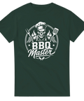 Illustration av grillande skelettkock med texten BBQ Master på mörkgrön t-shirt