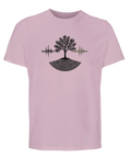 Stiliserat träd med ljudvågor och rötter på ljusrosa ekologisk t-shirt.