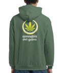 Militärgrön hoodie med ett stiliserat cannabisblad och lekfull text på baksidan