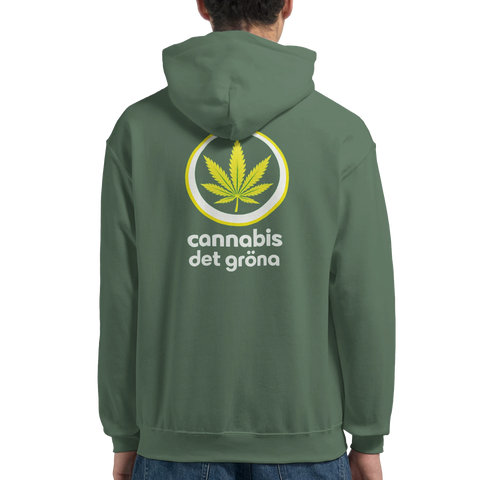 Militärgrön hoodie med ett stiliserat cannabisblad och lekfull text på baksidan