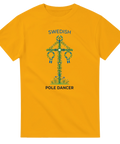 Midsommarstång med kransar och björklöv i folkstil – t-shirt med ordvits
